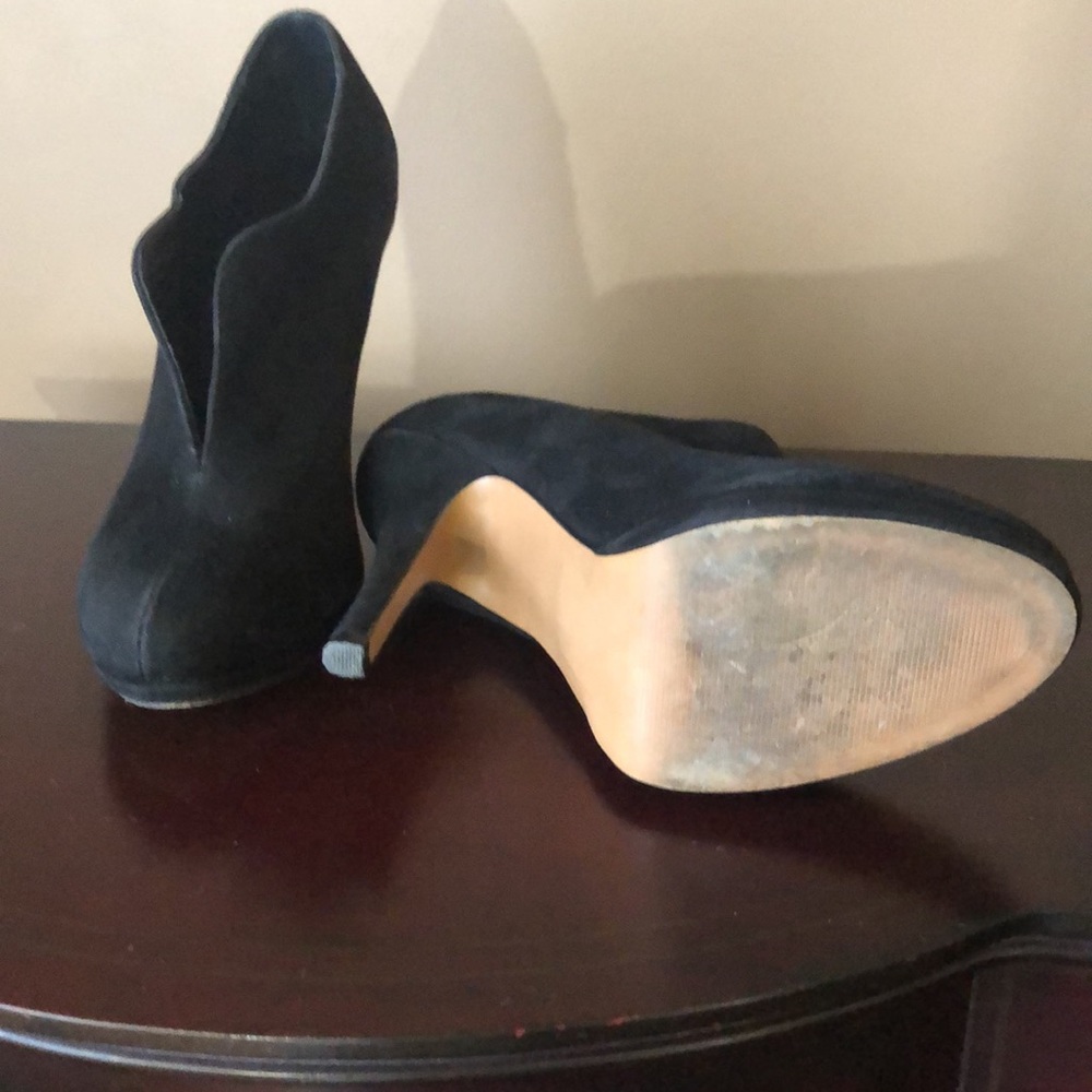 Shoes - Picture 3 of 5